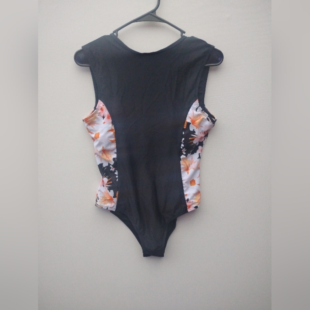 Elegant Black Floral Women's One-Piece Swimsuit